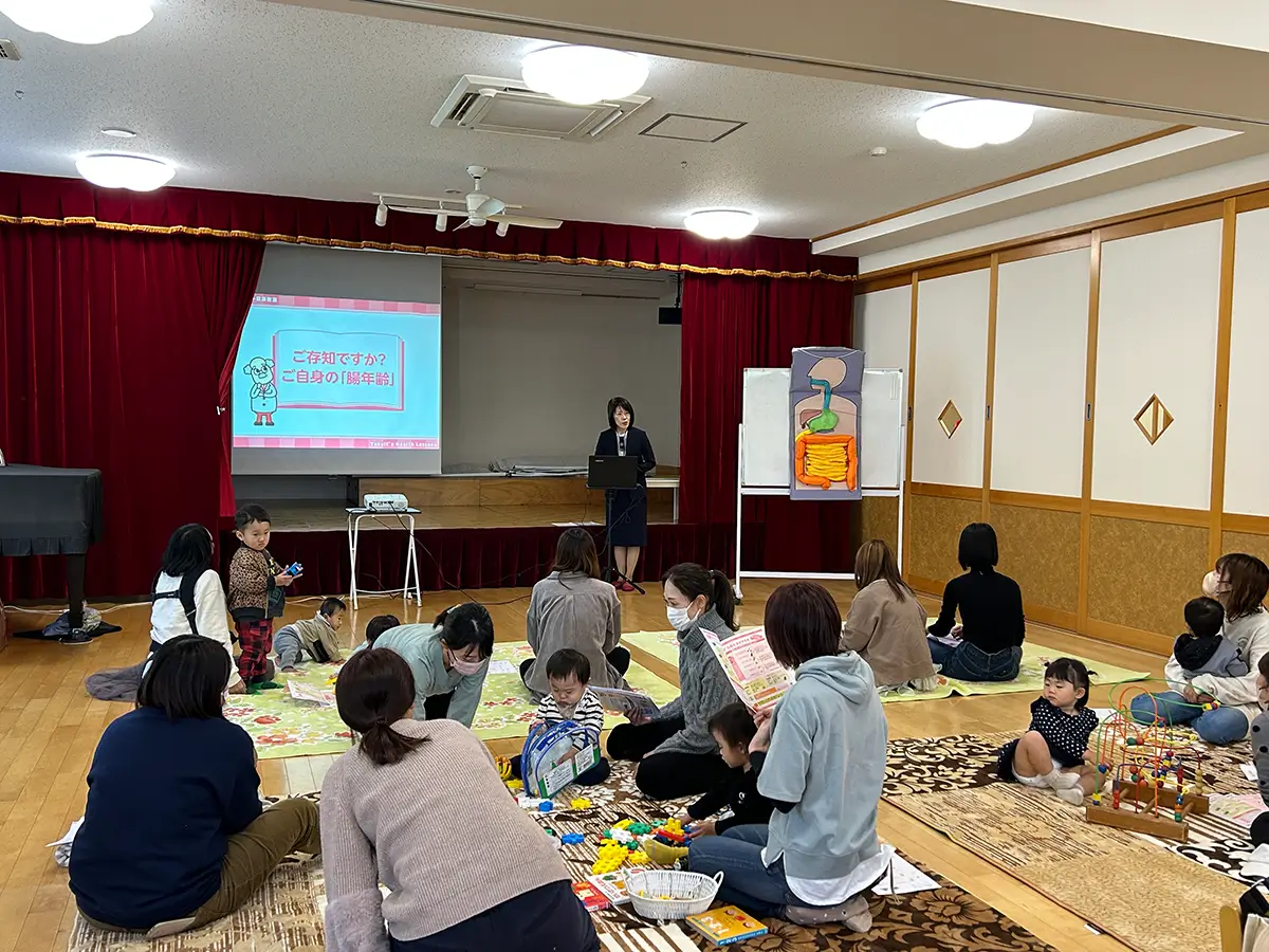 子育て支援センターでのヤクルト健康教室